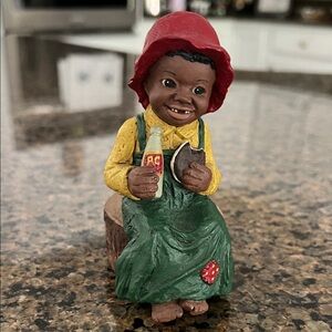 Charming Red and Green Home Art Sculpture